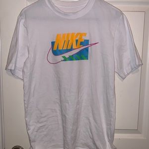 White Nike t shirt